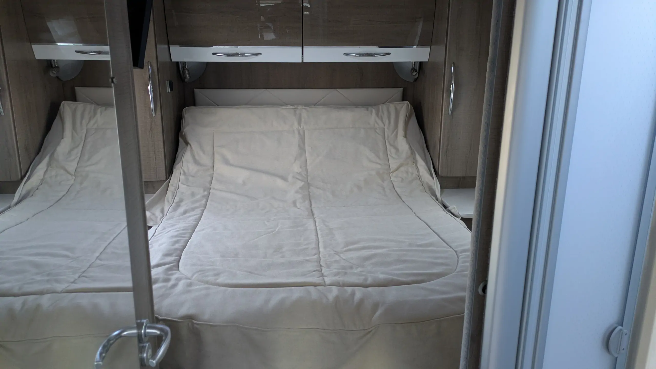 Image  BAVARIA INITIAL I741FC ALLURE 