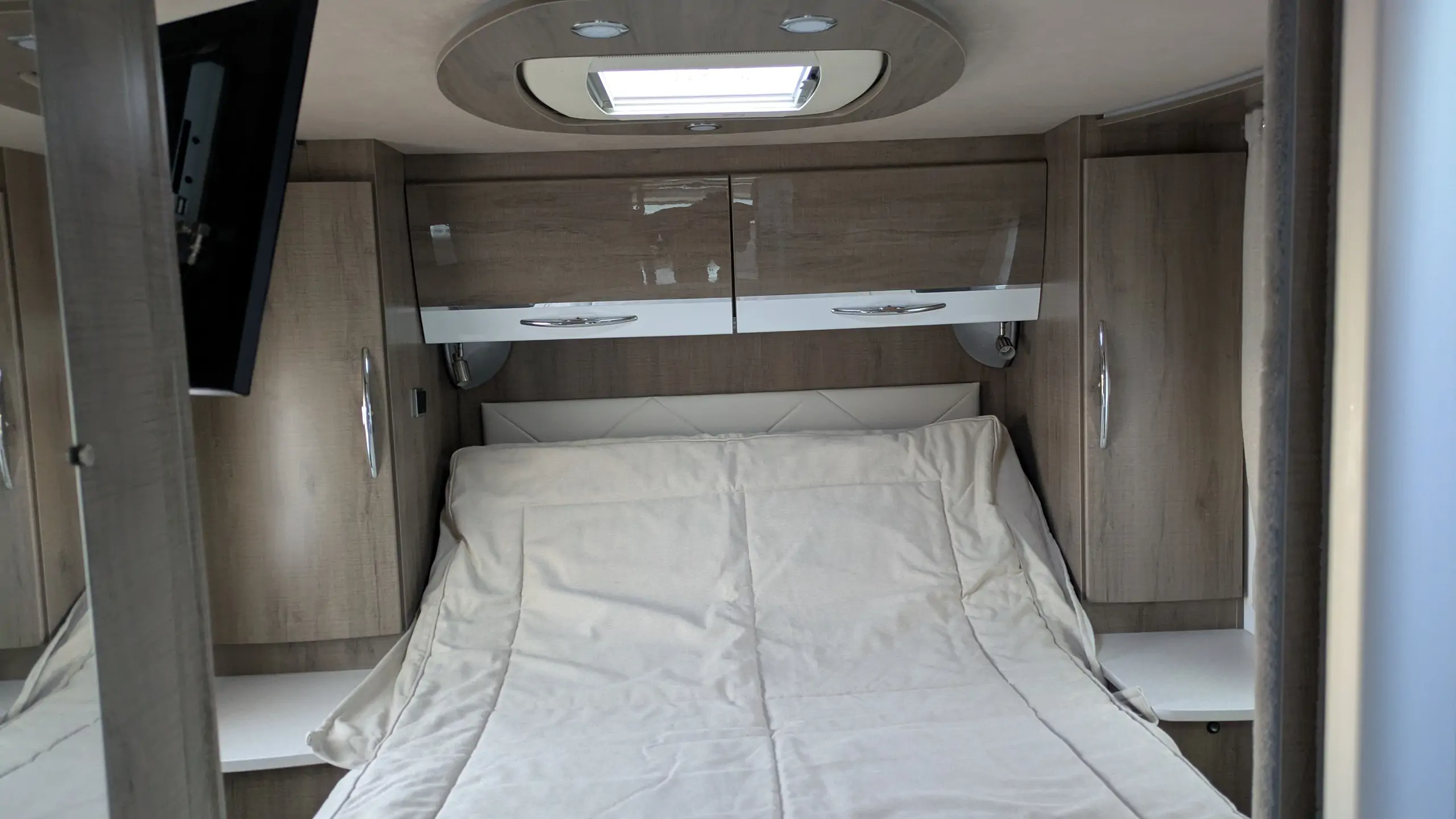 Image  BAVARIA INITIAL I741FC ALLURE 