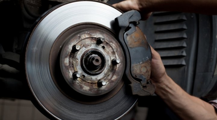 Faîtes contrôler vos freins, les conseils d'entretien automobile de LEAPMOTOR à 77240