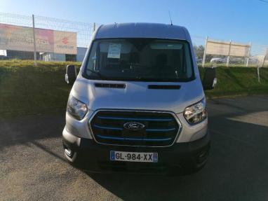 Voir le détail de l'offre de cette FORD Transit 2T Fg PE 390 L2H2 198 kW Batterie 75/68 kWh Trend Business de 2023 en vente à partir de 468.59 €  / mois