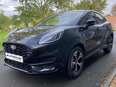 Voir le détail de l'offre de cette FORD Puma 1.0 EcoBoost Hybrid 155ch ST Line X S&S Powershift de 2025 en vente à partir de 28 499 € 
