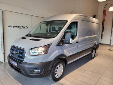 Voir le détail de l'offre de cette FORD Transit 2T Fg PE 350 L2H2 135 kW Batterie 75/68 kWh Trend Business de 2023 en vente à partir de 446.89 €  / mois