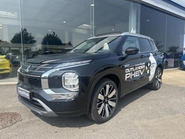 Voir le détail de l'offre de cette MITSUBISHI Outlander 2.4 PHEV 306ch Instyle 4WD de 2025 en vente à partir de 60 999 € 