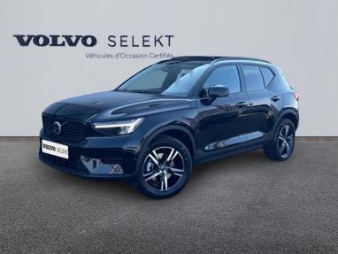 Voir le détail de l'offre de cette VOLVO XC40 B4 197ch Plus DCT 7 de 2025 en vente à partir de 49 799 € 