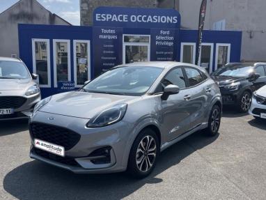 Voir le détail de l'offre de cette FORD Puma 1.0 Flexifuel 125ch S&S mHEV ST-Line de 2022 en vente à partir de 208.6 €  / mois