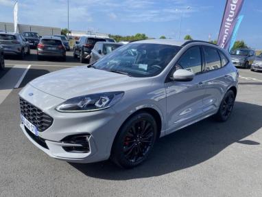 Voir le détail de l'offre de cette FORD Kuga 2.5 Duratec 190ch FHEV E85 Graphite Tech Edition BVA de 2023 en vente à partir de 31 799 € 