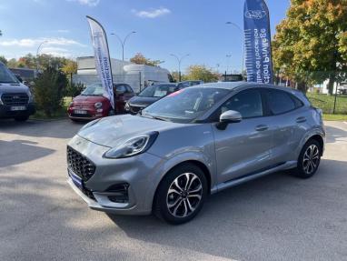 Voir le détail de l'offre de cette FORD Puma 1.0 Flexifuel 125ch S&S mHEV ST-Line de 2023 en vente à partir de 235.13 €  / mois