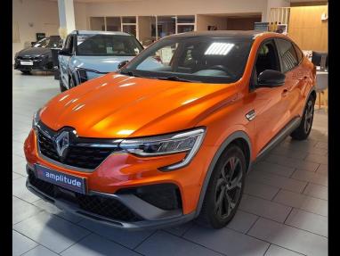 Voir le détail de l'offre de cette RENAULT Arkana 1.6 E-Tech 145ch RS Line -21B de 2022 en vente à partir de 211.31 €  / mois