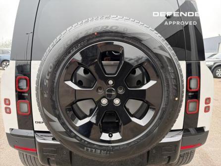 LAND-ROVER Defender 110 3.0 D250 Hard Top S à vendre à Troyes - Image n°4